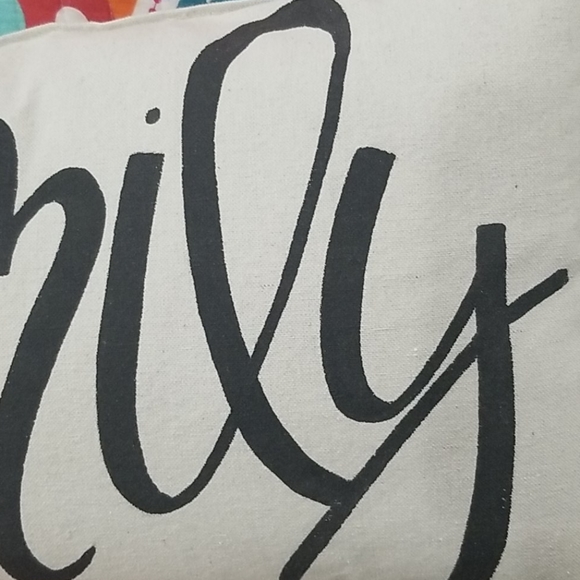 Pillow - Picture 4 of 4